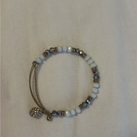 Beaded bangle with pave charm - Picture 4 of 8
